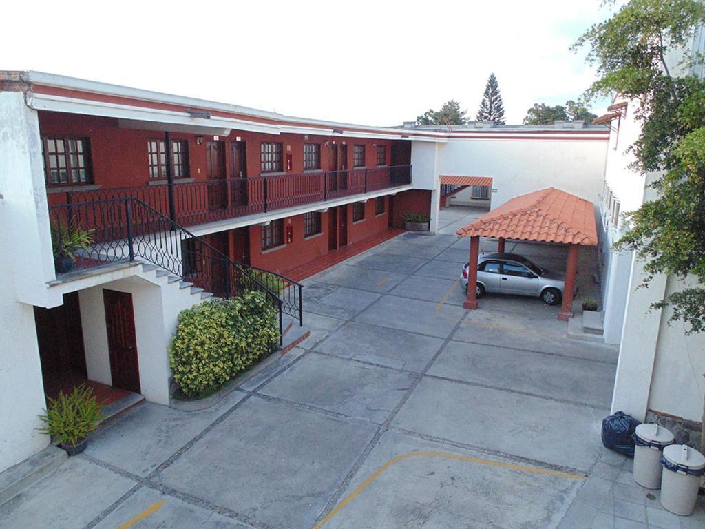 סיודד גוזמן Hotel Hacienda מראה חיצוני תמונה