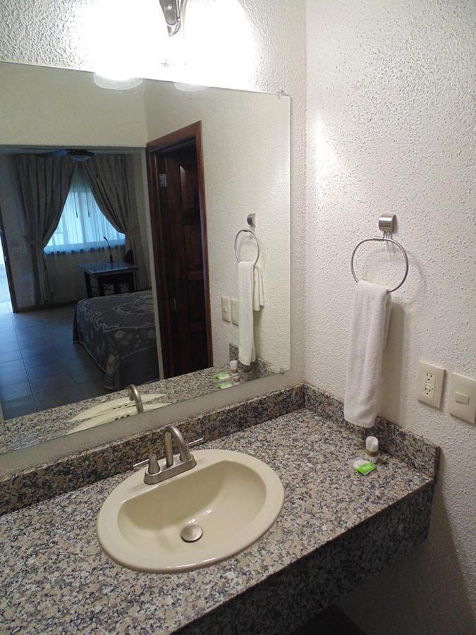 סיודד גוזמן Hotel Hacienda מראה חיצוני תמונה